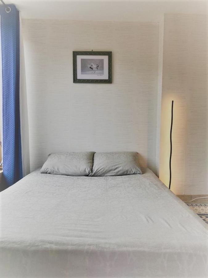 Bed and Breakfast Le Cocon Verrieres  Екстер'єр фото